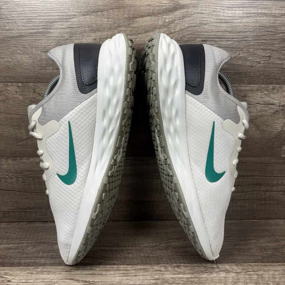 Nike Revolution 6 Next Nature Gray Green Womens Size 7.5 DC3729-008 Running Shoe